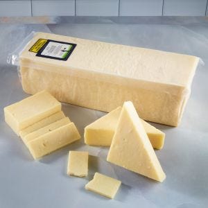 Milton Creamery Prairie Breeze Cheddar Cheese